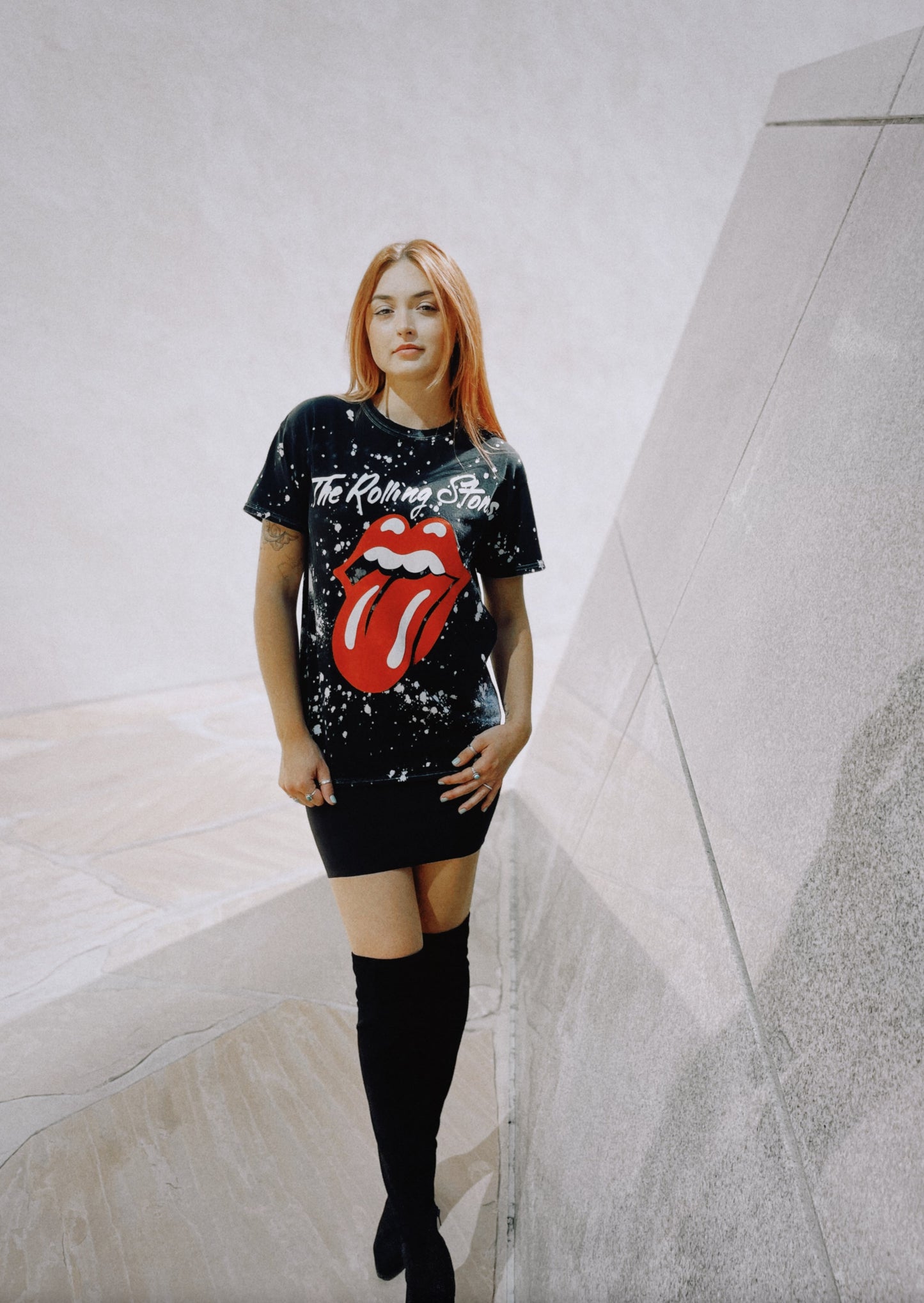 ROLL OUT TEE