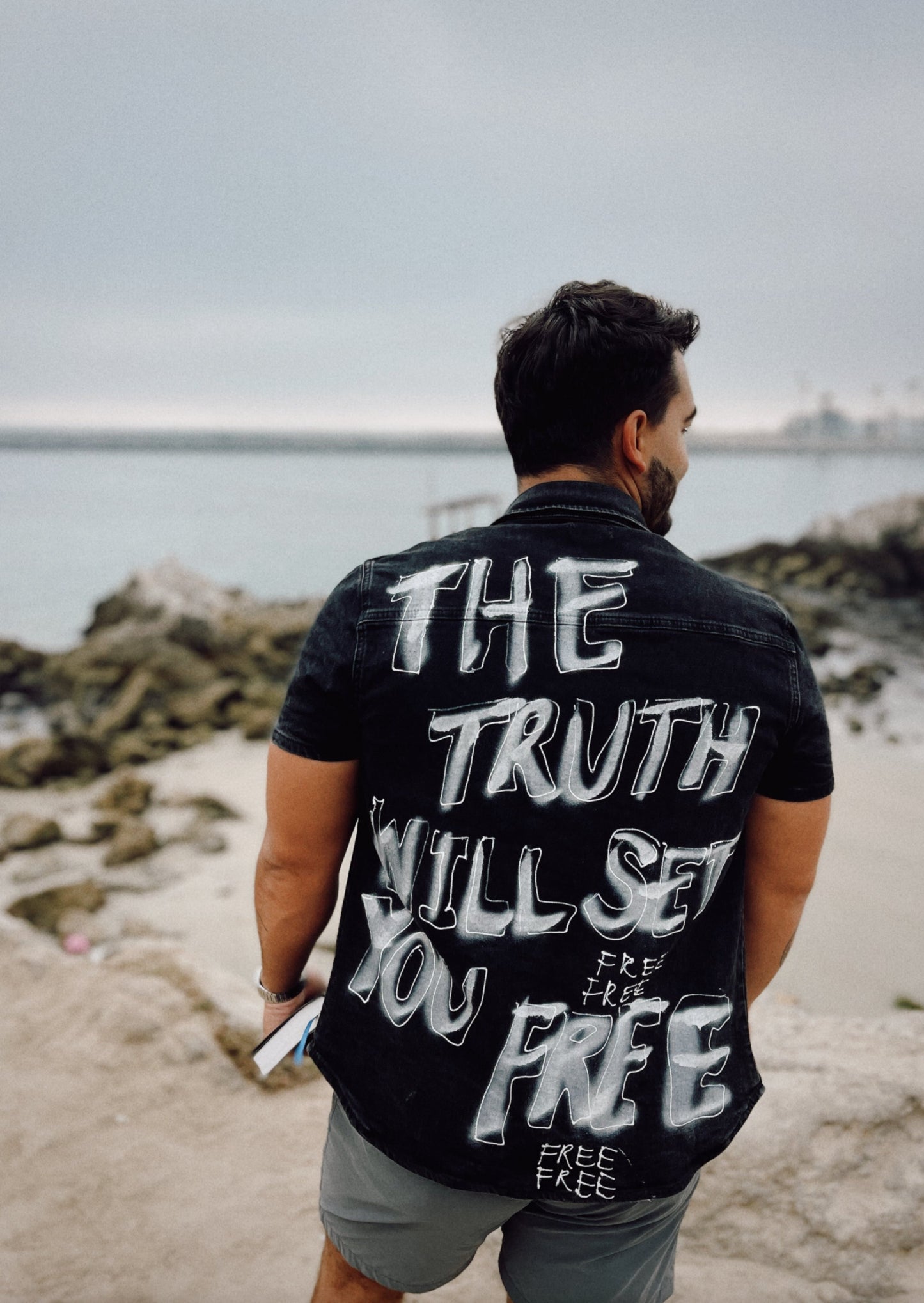 FREEDOM DENIM BUTTON DOWN