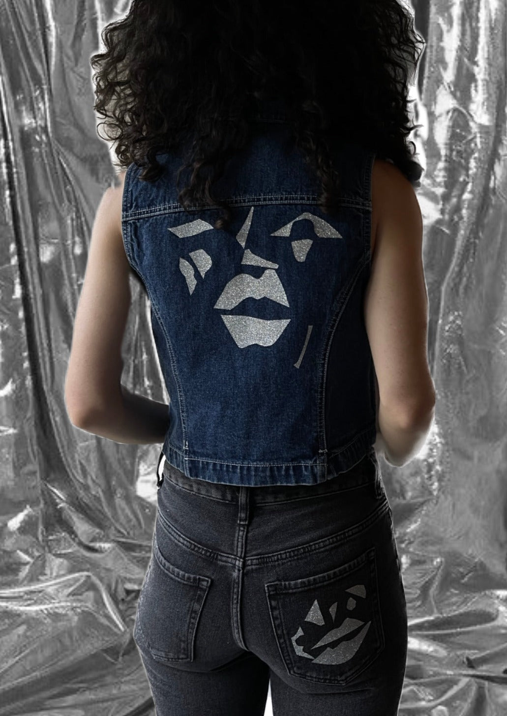 STAND OUT JEANS