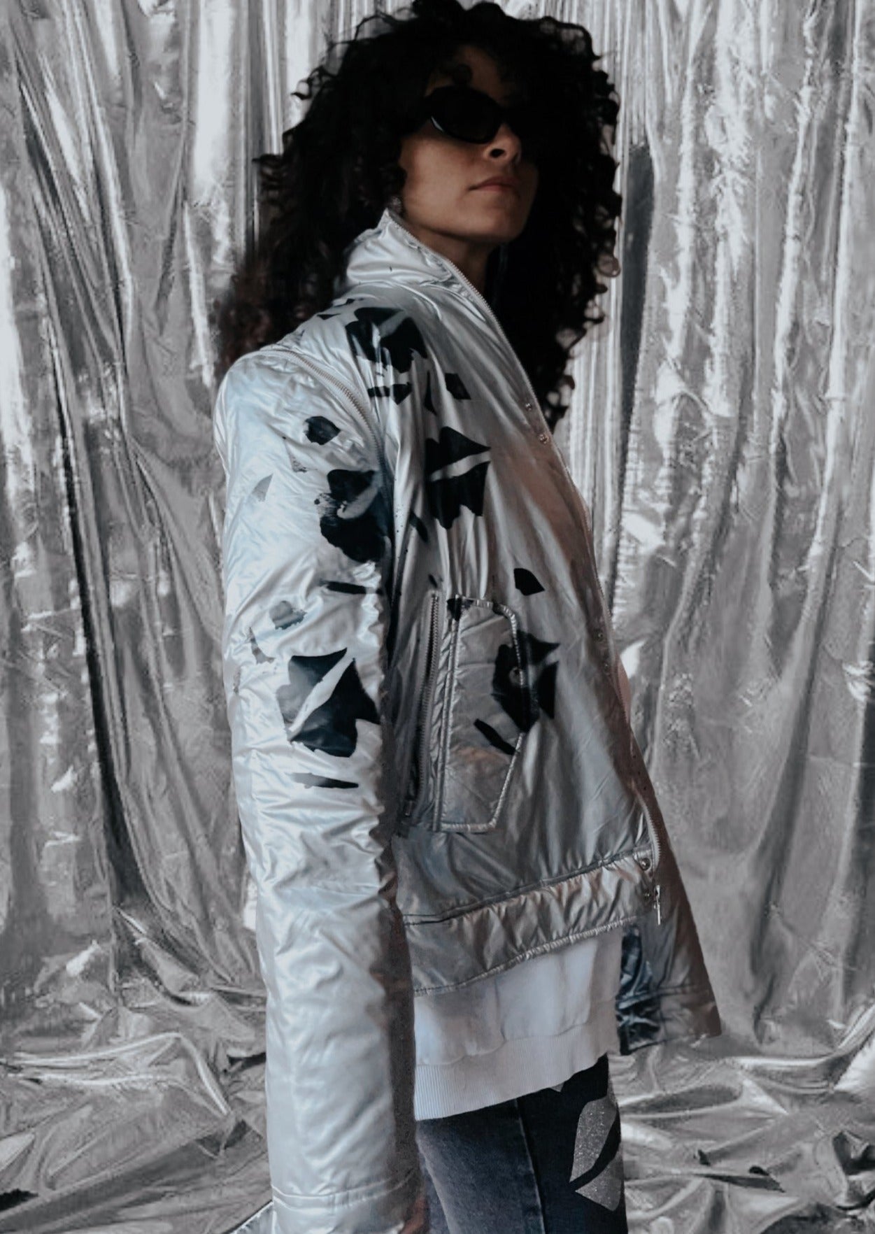 LIKE A LIGHT SILVER PUFFER JACKET