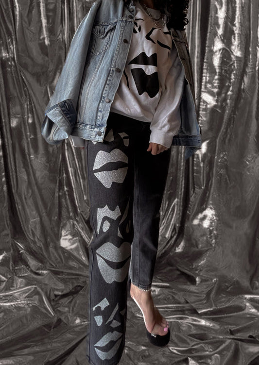 STAND OUT JEANS